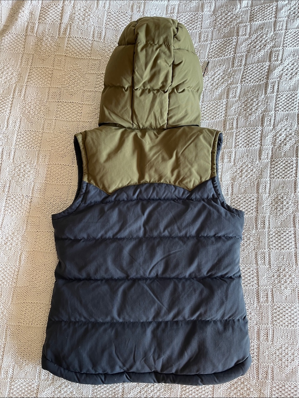 Patagonia® Worn Wear W's Bivy Hooded Vest in Smolder Blue and Fatigue Green Sz M - Picture 9 of 10